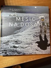 kniha Měsíc na dosah, Slovart 2017