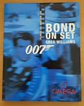 kniha Bond on Set Filming Die Another Day  007, Pan Macmillan 2002