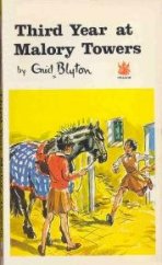 kniha Third Year at Malory Towers, Methuen 1967