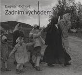 kniha Zadním východem Dagmar Hochová : [katalog výstavy uspořádané ve dnech 3.-31. května 2008 v Křížové chodbě dominikánského kláštera u sv. Jiljí v Praze, Setkání s Archou 2008