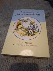 kniha The Complete Winnie the POOh, Egmont books Limited 2005