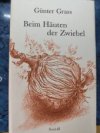Beim Häuten der Zwiebel