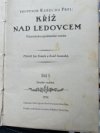 Kříž nad ledovcem