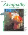Závojnatky a barevní kapři v akváriu a zahradním rybníčku
