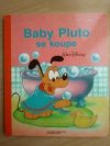 Baby Pluto se koupe