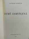 Země zamyšlená